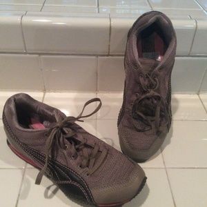 SOLD-PUMA Women's Tan/Pink/Brown Size 6 Shoes